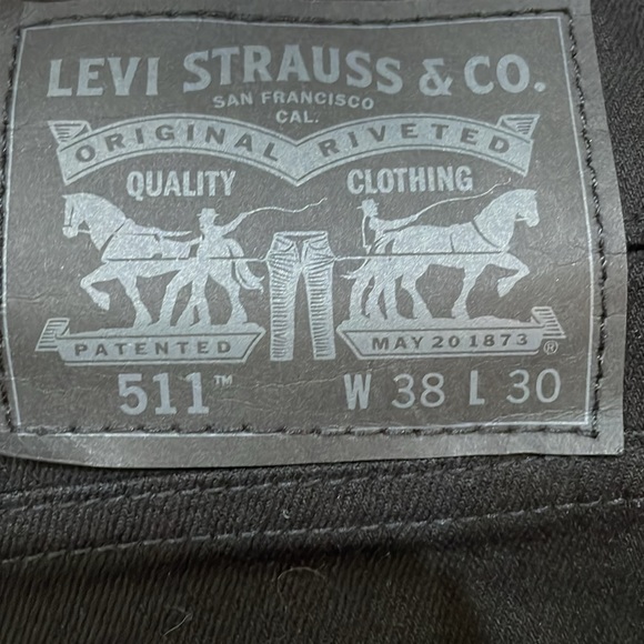Levi’s 511 NWT Irregular Black Slim Fit Size 38 x 30 Tapered Leg Five Pockets - Picture 3 of 16